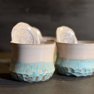 Ingwer Becher Morgennebel Glacier | black clay