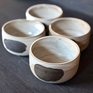 Keramikschale in effektreichem Creme und Gold