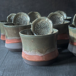 Ingwer Tasse Herbstfarn mit Twist | black clay