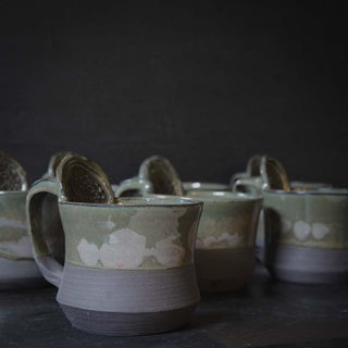 Ingwer Tasse Herbstfarn mit Twist | black clay