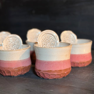 Ingwer Becher Morgennebel Dirty Pink | black clay