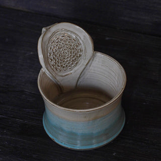 Ginger Cup Horizon | black clay