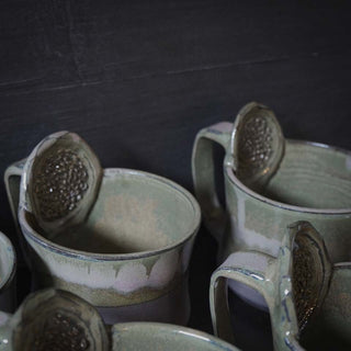 Ingwer Tasse Herbstfarn mit Twist | black clay