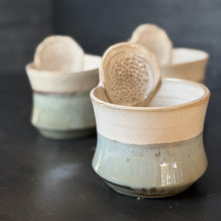 Ingwer Tasse Creme Herbstfarn | black clay