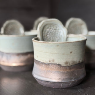 Ingwer Tasse Jade Gold  | black clay