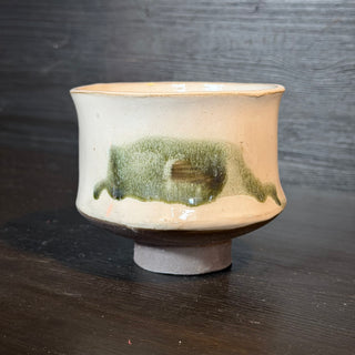 Matcha Schale Morgennebel mit grünem Akzent