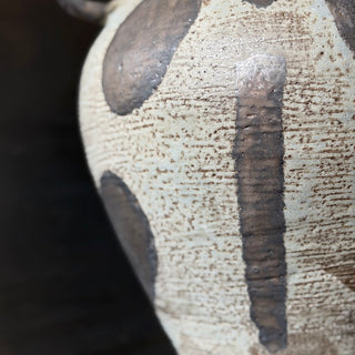 Große Vase in Jade Gold mit Henkel