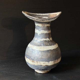 Vase in Jade Gold